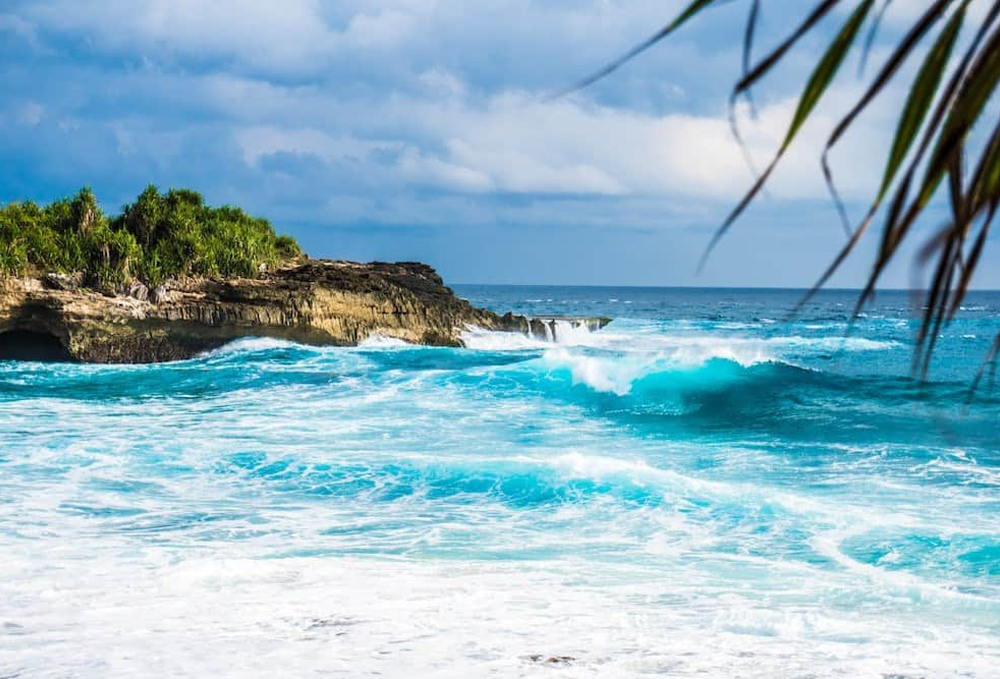 Write an eye-catching headline about your property.